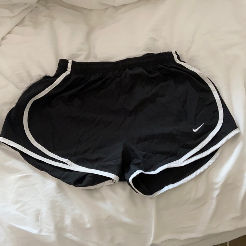 NIKE women’s running shorts!!!